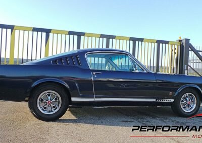MUSTANG FASTBACK BLEU 06