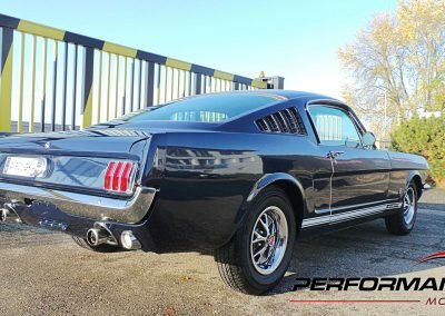 MUSTANG FASTBACK BLEU 08