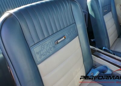 MUSTANG FASTBACK BLEU 23
