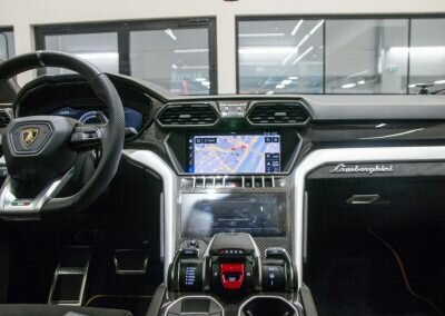 lamborghini-urus-03