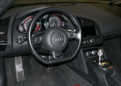 AUDI R8 V10 12