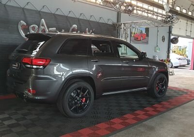 GRANDCHEROKEE GRIS 09