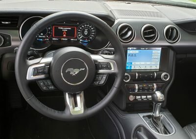 MUSTANG V8 CAB LOC 06