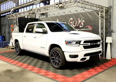 RAM LARAMIE SPORT BLANC 03