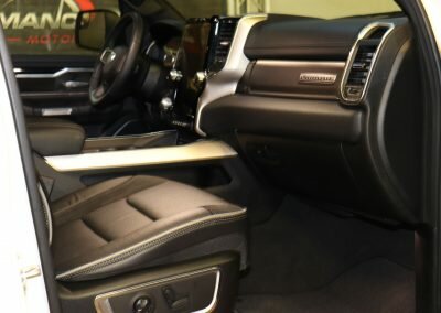 RAM LARAMIE SPORT BLANC 19