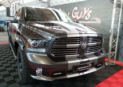 RAM PERFO GRIS 02