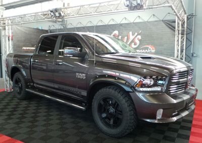 RAM PERFO GRIS 03