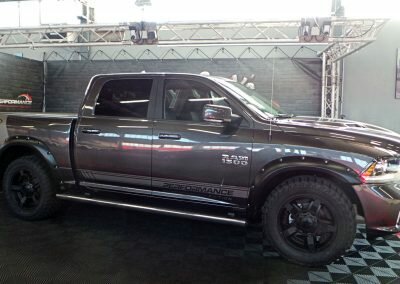 RAM PERFO GRIS 04