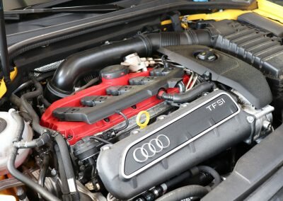 AUDI RS3 JAUNE 18