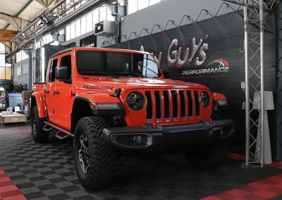 JEEP GLADIA ORANGE 02