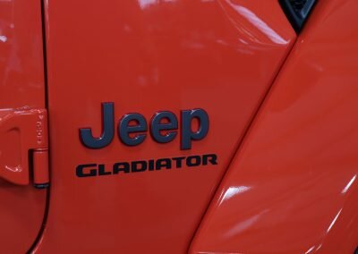 JEEP GLADIA ORANGE 11