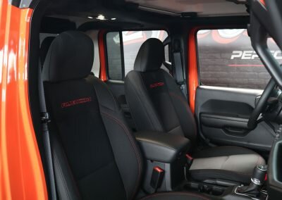 JEEP GLADIA ORANGE 17