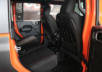 JEEP GLADIA ORANGE 18