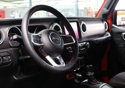 JEEP GLADIA ORANGE 19