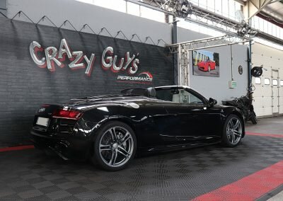 R8 SPYDER V10 NOIR 10