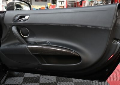 R8 SPYDER V10 NOIR 22