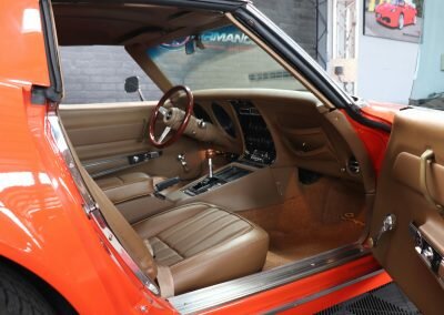 CORVETTE C3 ORANGE 12