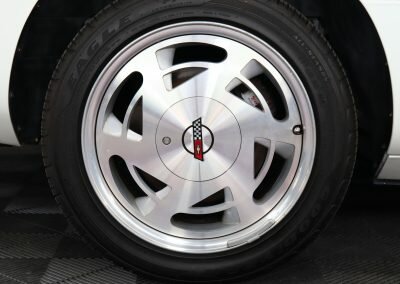 CORVETTE C4 CABRIO BLANC 16